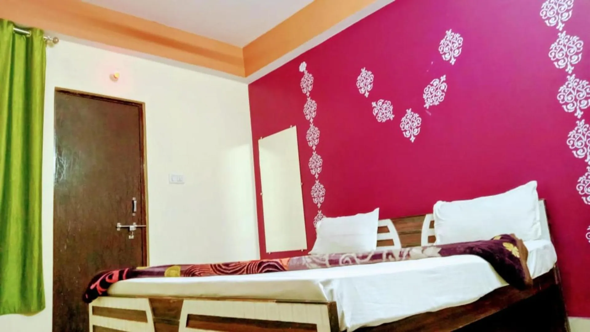 Goroomgo The Shivay Guest House Inn Benares Hotel