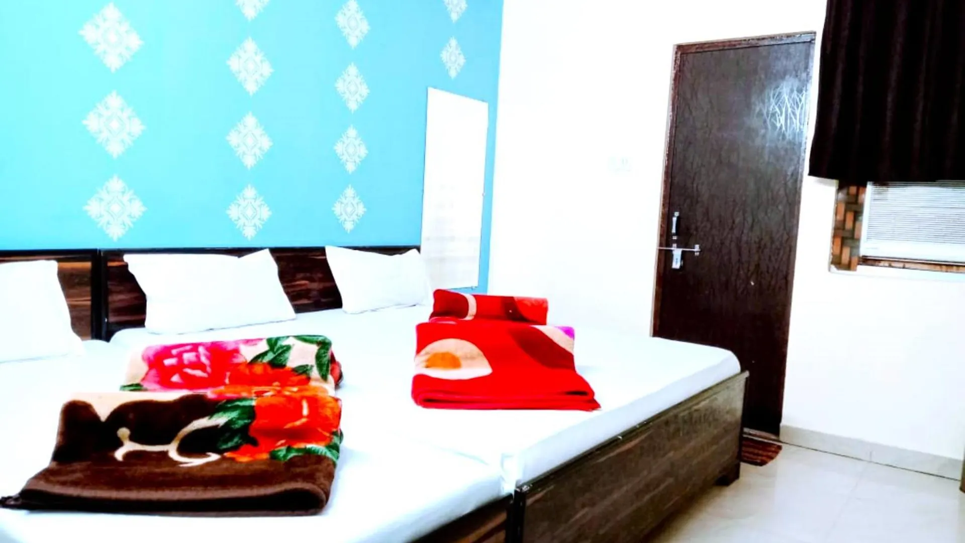 Goroomgo The Shivay Guest House Inn Benares